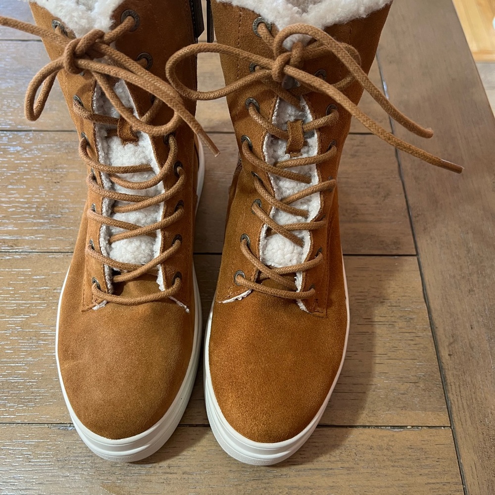 J Slides NYC Women's Tan Suede Boots
